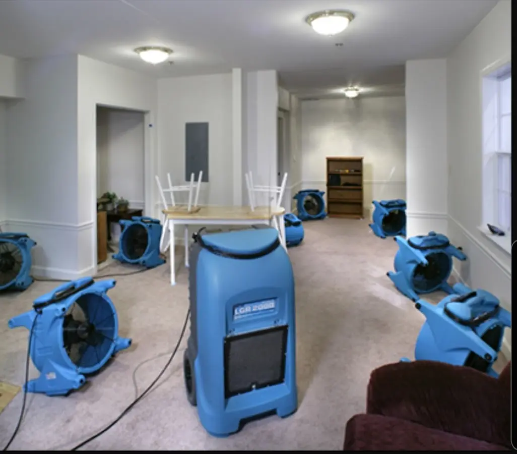 Air movers and dehumidifier setup for Water Extraction & Removal in Battlefield